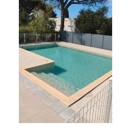 2 Pièces Terrasse Vue Mer, Piscine, Parking * Sainte-Maxime