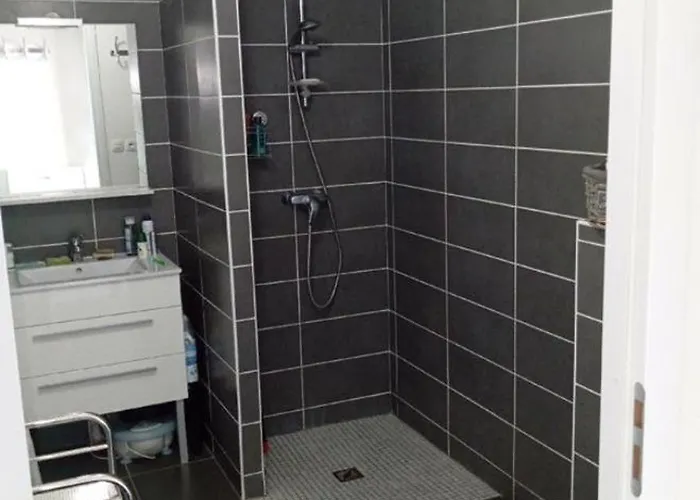 2 Pieces Terrasse Vue Mer, Piscine, Parking סן-מקסים