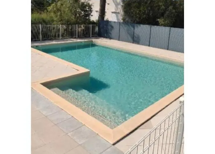 2 Pieces Terrasse Vue Mer, Piscine, Parking * סן-מקסים